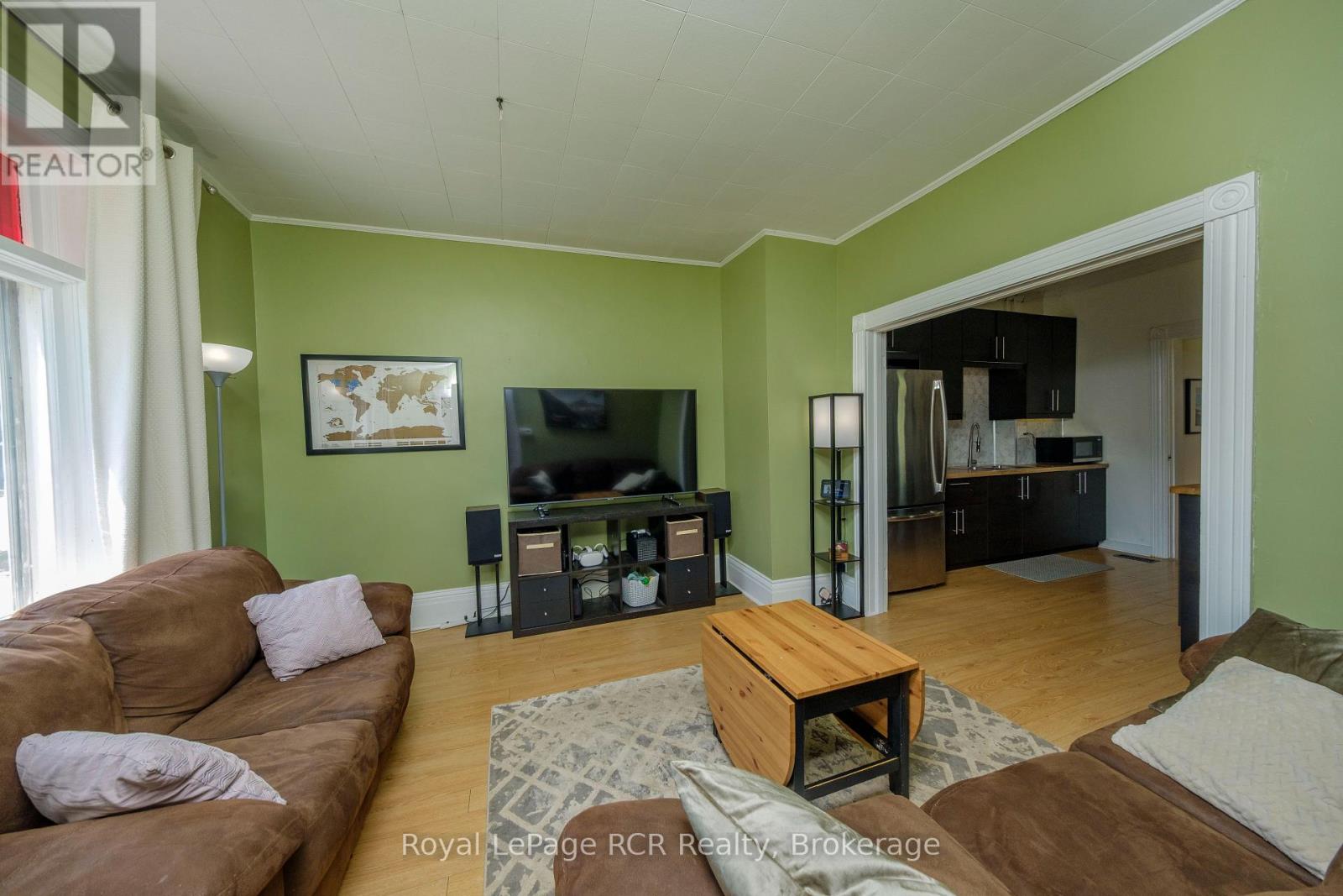 494 16TH STREET W