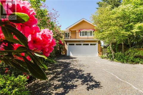 6912 Bayside Pl Central Saanich BC V8M1B2
