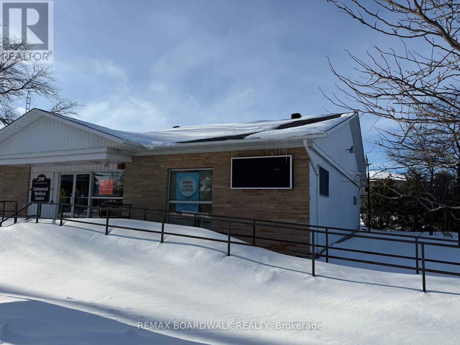 299 LAKE AVENUE E