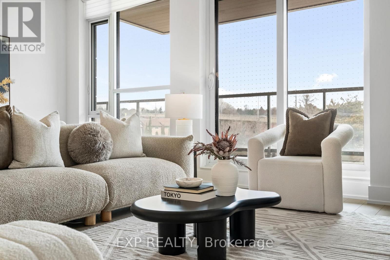 301 - 397 ROYAL ORCHARD BOULEVARD