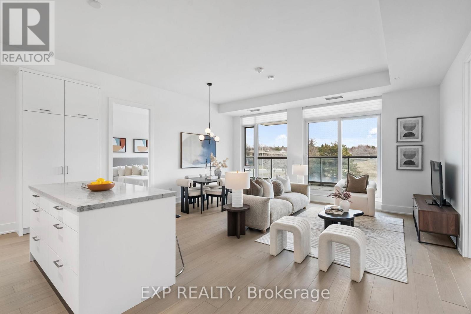 301 - 397 ROYAL ORCHARD BOULEVARD