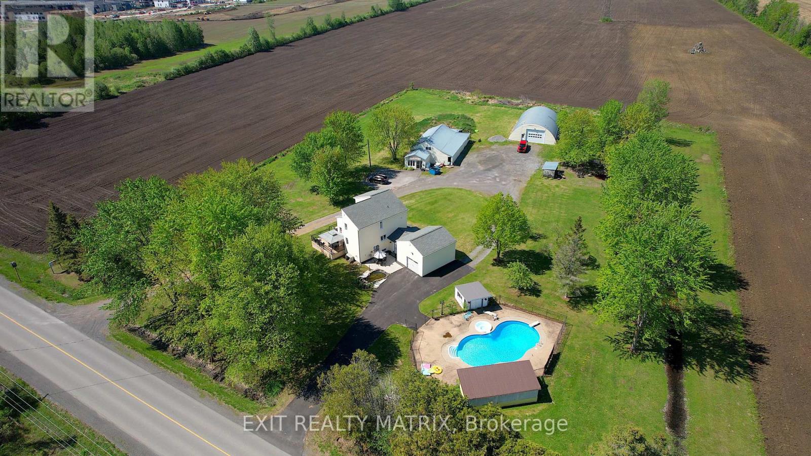 Photo 1 of 50 — 912 EADIE ROAD, Russell, ON K4R1E5