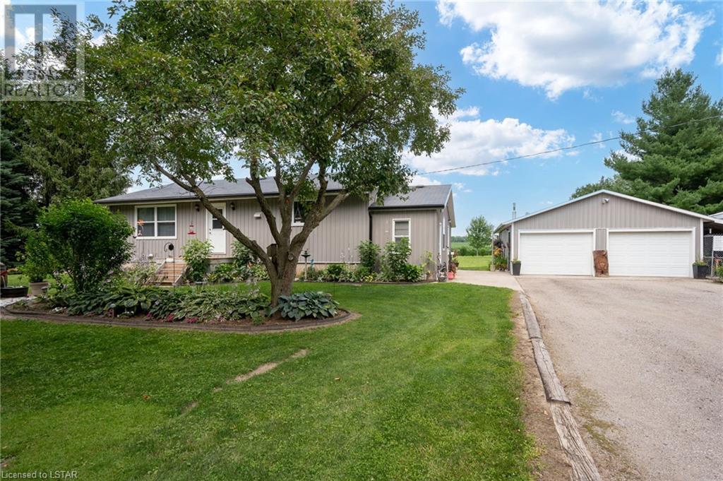 Photo 1 of 21 — 22604 MELBOURNE Road, Melbourne, ON N0L1T0