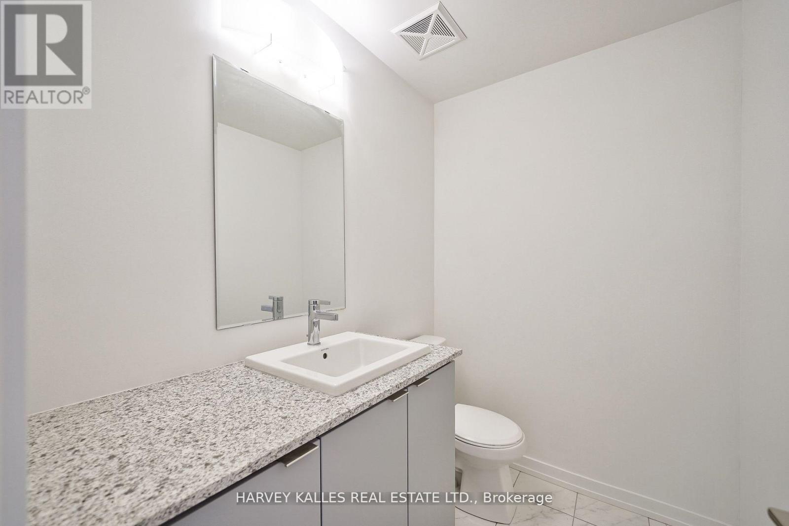 21 - 17 LYTHAM GREEN CIRCLE