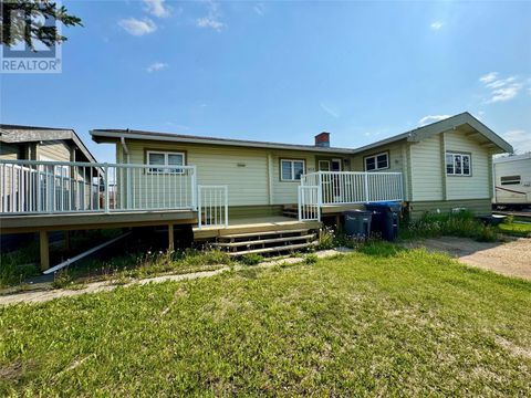 1813 108 Avenue Dawson Creek BC V1G2T9
