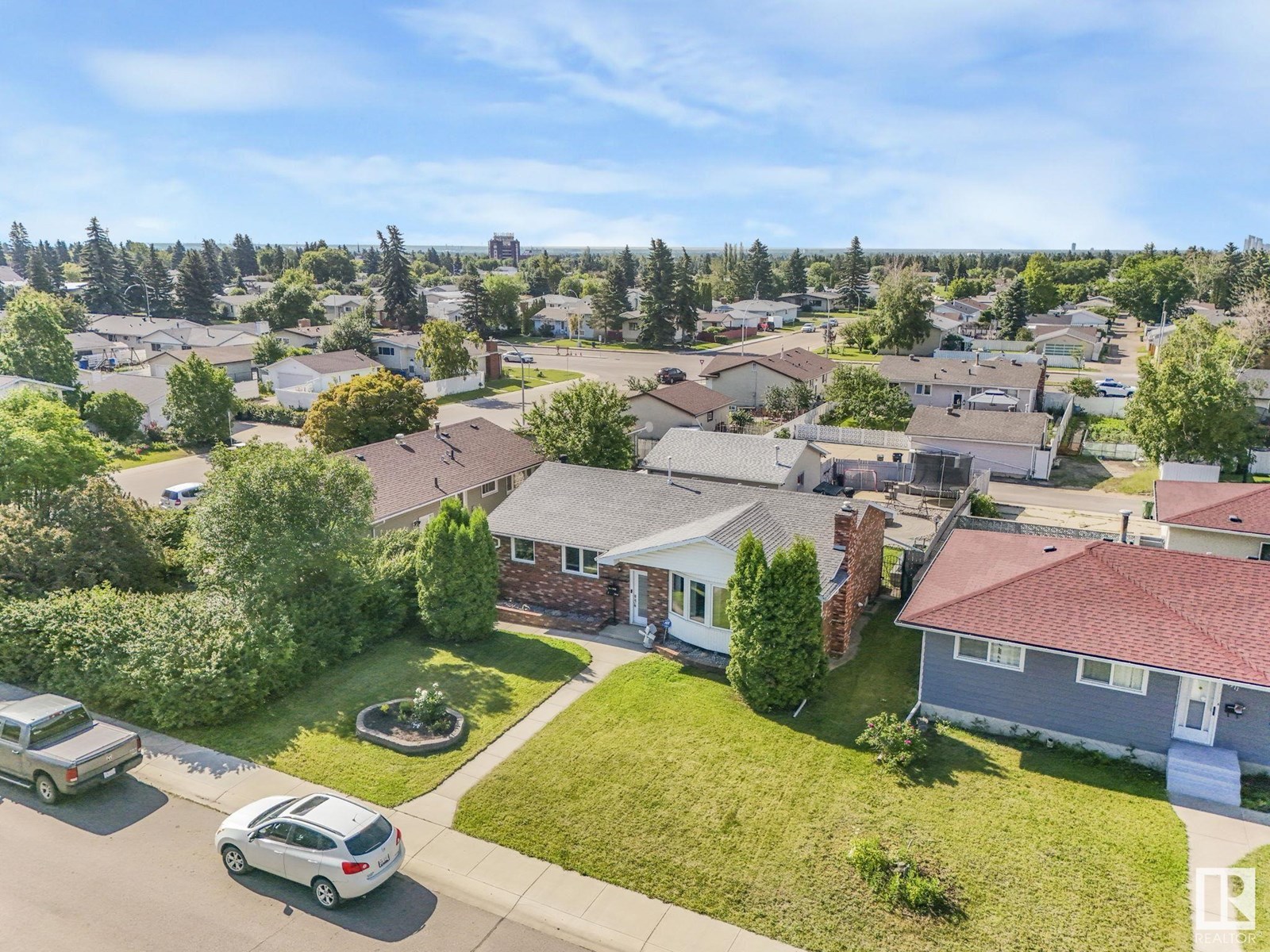 7907 145 AV NW