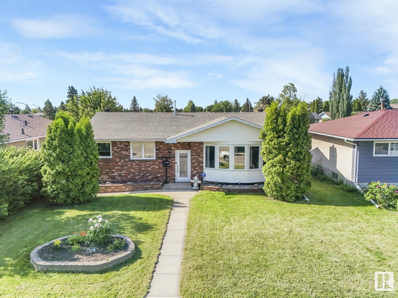 7907 145 AV NW