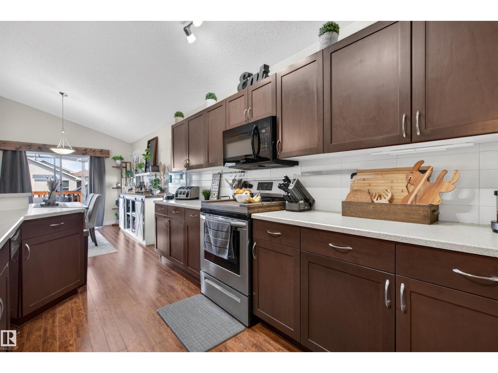 16528 132 ST NW