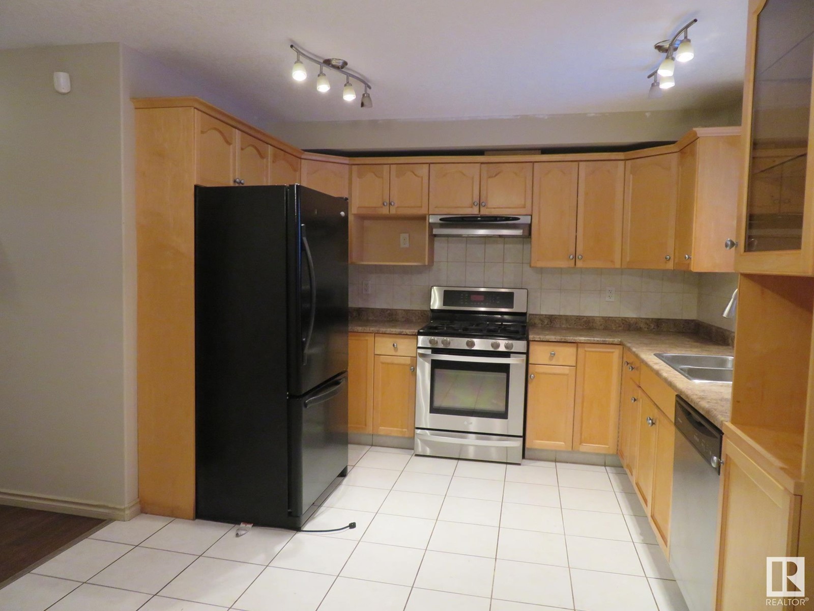 10338 161 ST NW