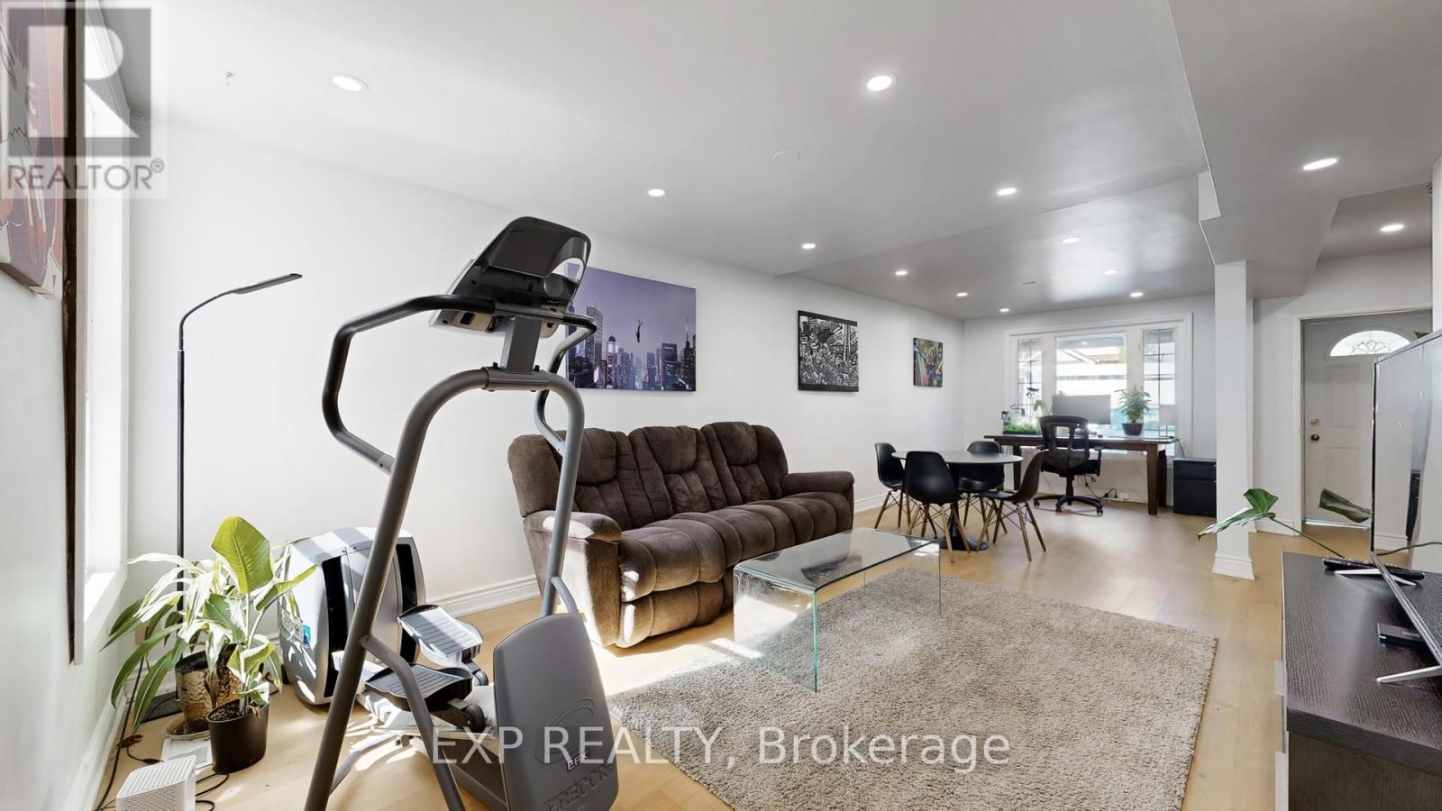 59 VANEVERY STREET