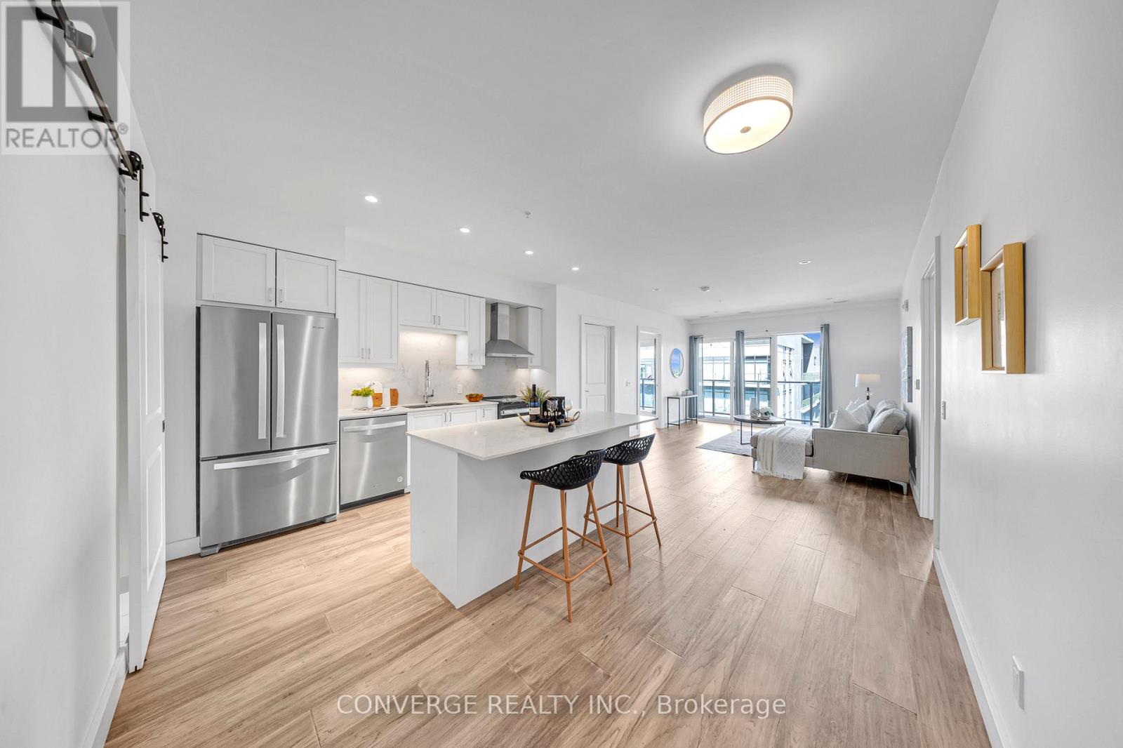 1903 - 15 GLEBE STREET