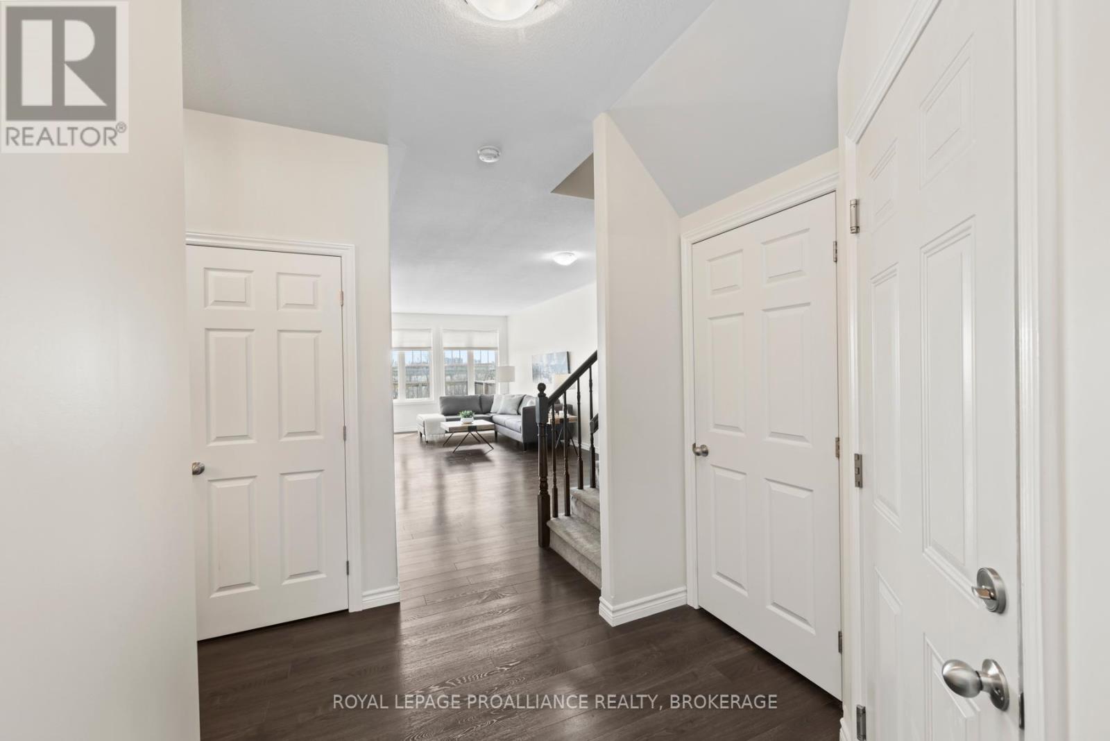 712 NEWMARKET LANE