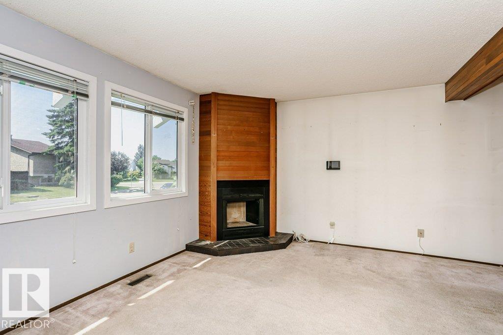 3520 42 AV NW
