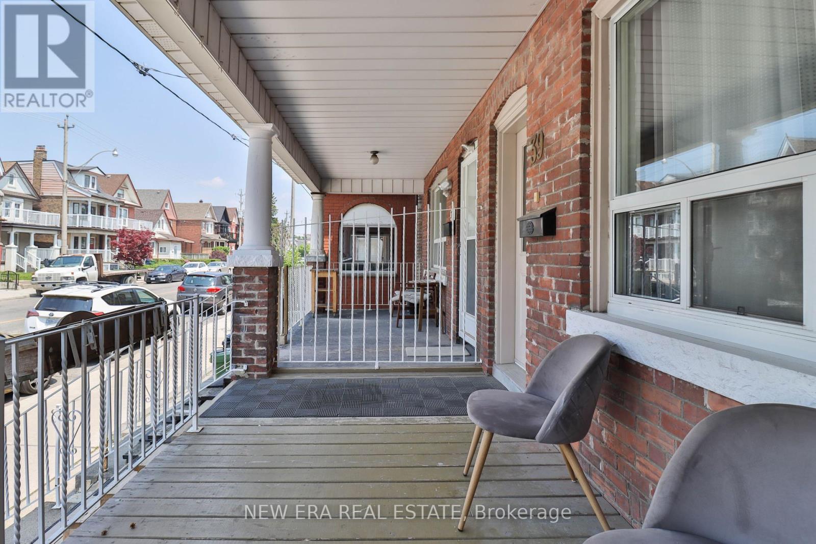 39 LAPPIN AVENUE