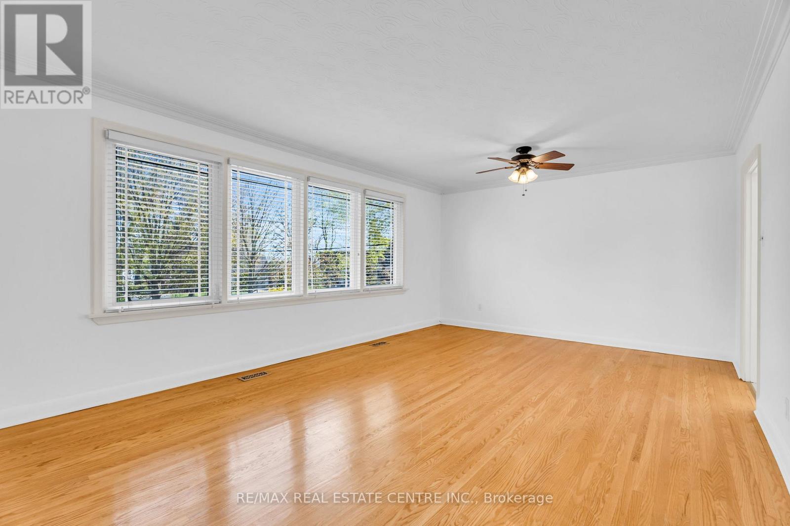 UPPER - 48 MAPLE AVENUE S