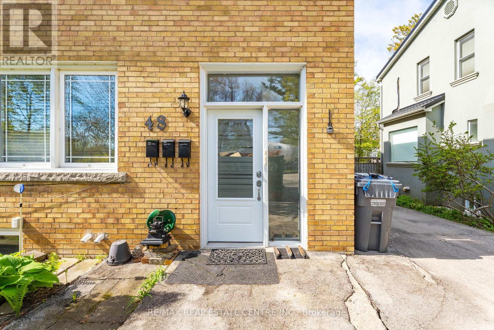 UPPER - 48 MAPLE AVENUE S