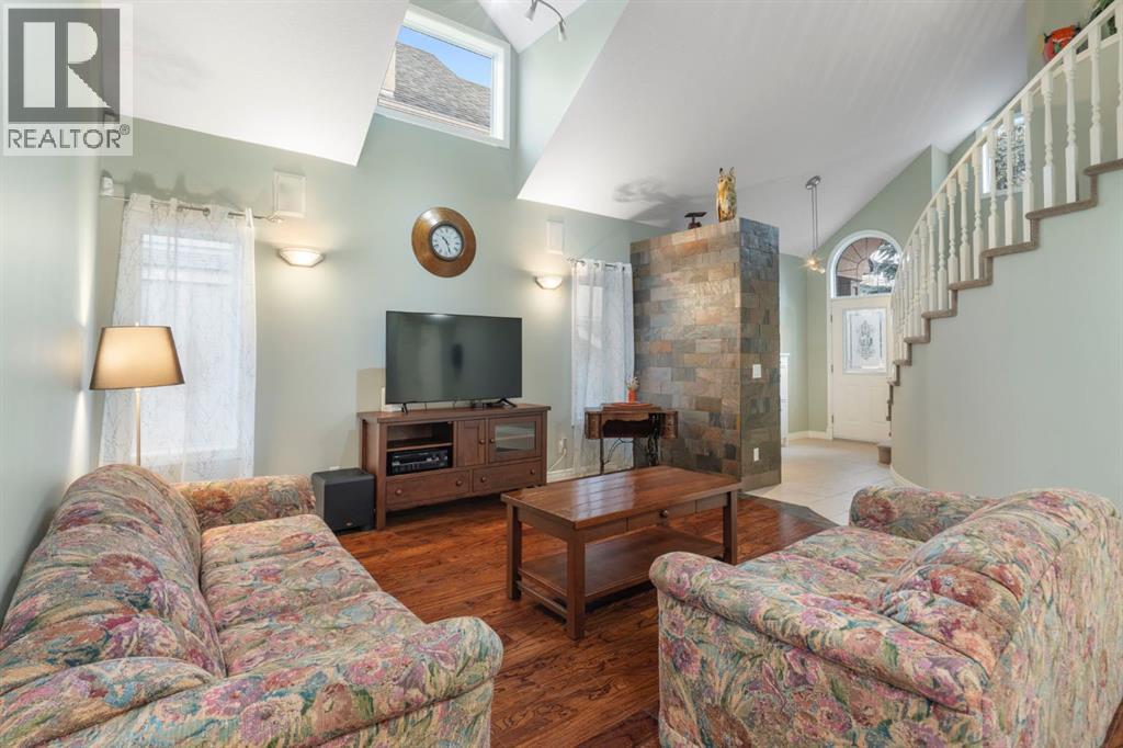 124 Cresthaven Place SW