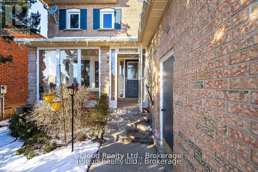 1615 SIR MONTY'S DRIVE