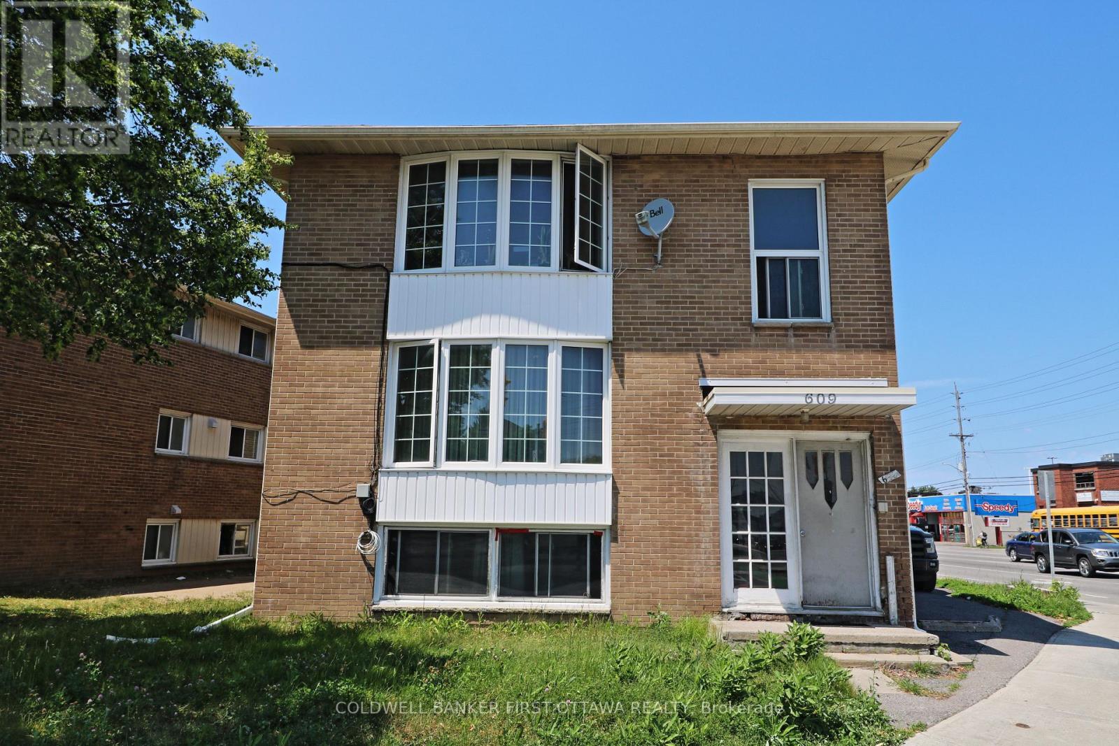 Photo 1 of 8 — 609 DONALD STREET, Ottawa, ON K1K1L3