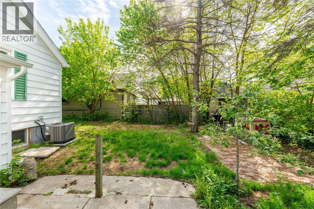 341 MAXWELL STREET