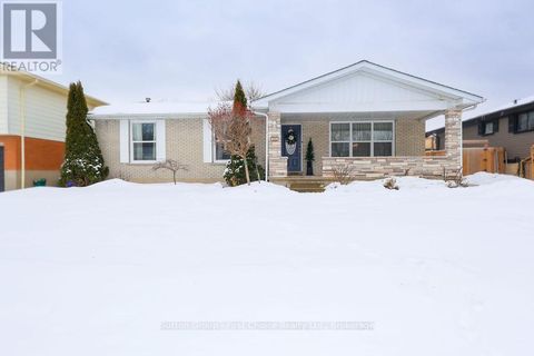 151 BEDFORD DRIVE Stratford ON N5A5J7