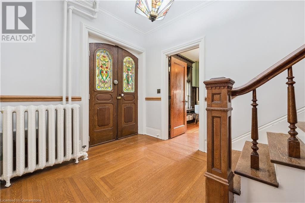 88 WILLIAM Street W