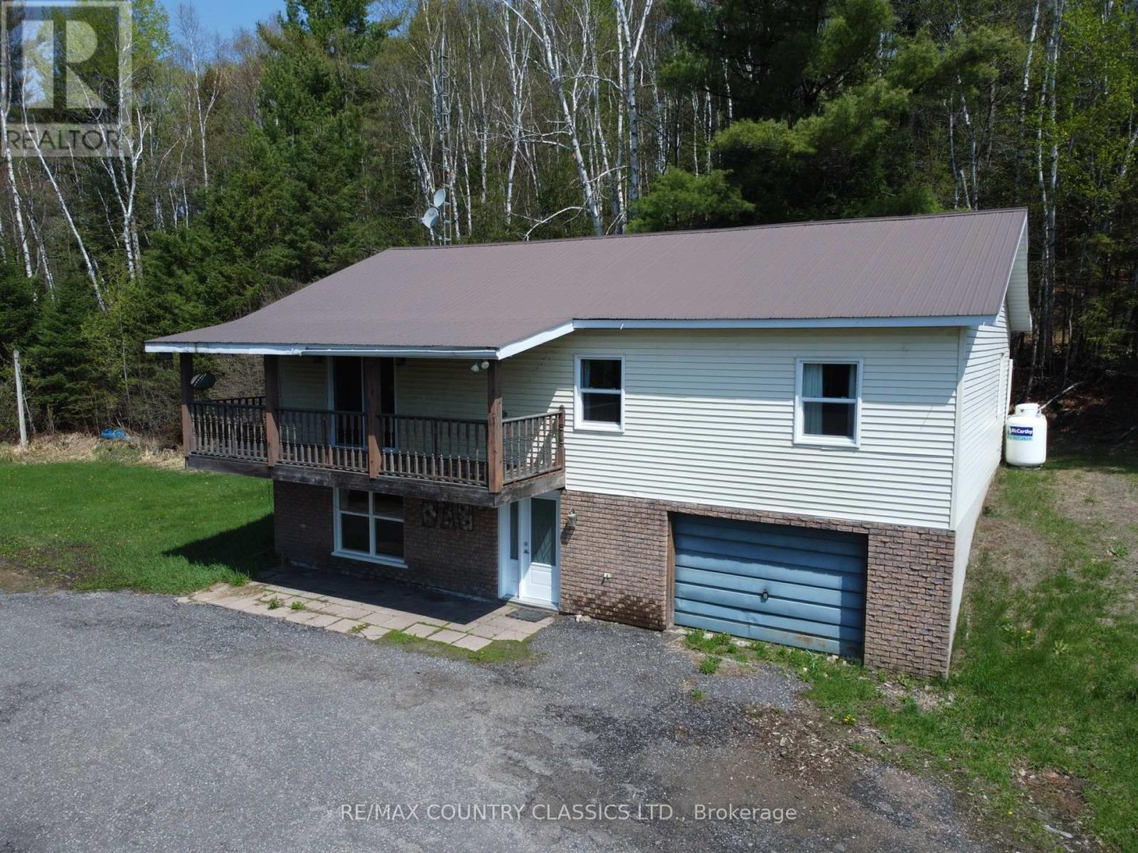 Photo 1 of 27 — 446 BIERNACKI MOUNTAIN ROAD, Madawaska Valley, ON K0J1B0