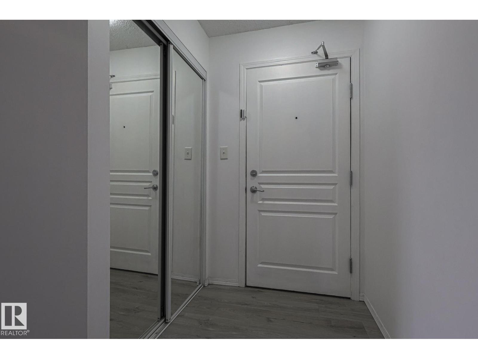 #202 309 CLAREVIEW STATION DR NW NW