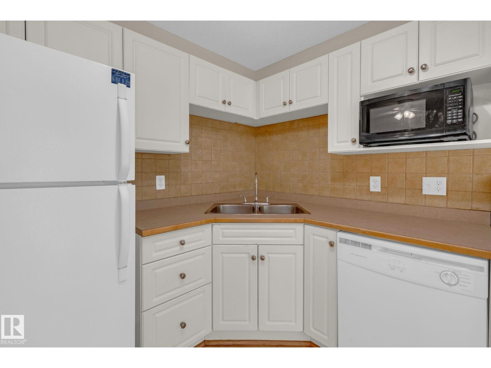 #212 12550 140 AV NW