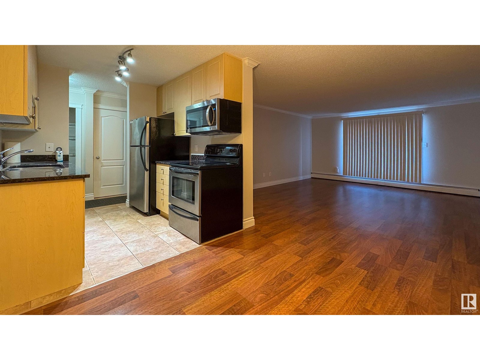 #105 10520 80 AV NW