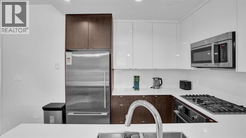 212, 305 18 Avenue SW