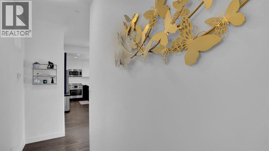 212, 305 18 Avenue SW