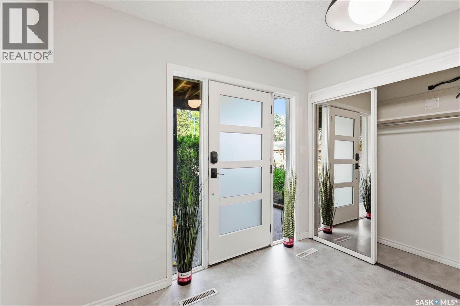 65 Rennie PLACE