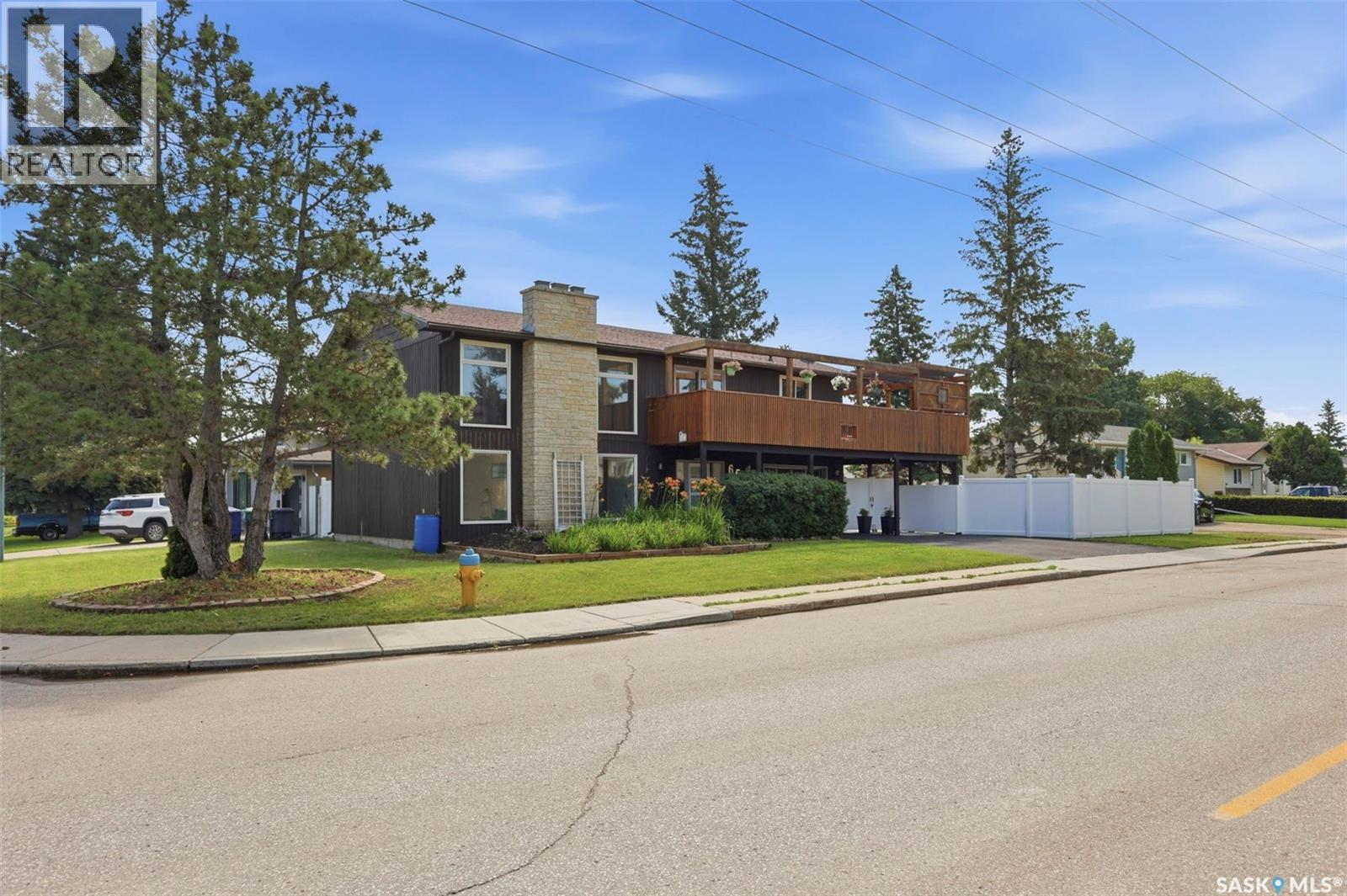 65 Rennie PLACE
