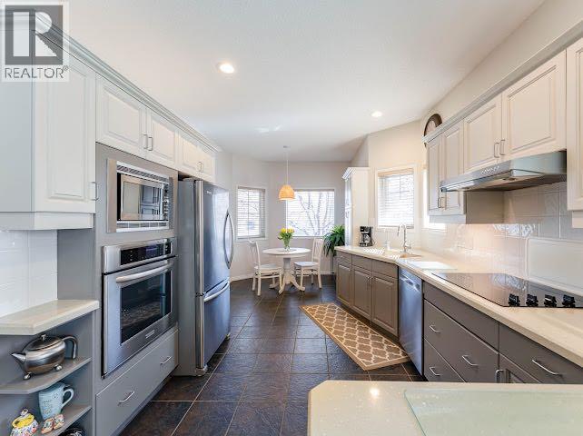 7, 6841 Coach Hill Road SW