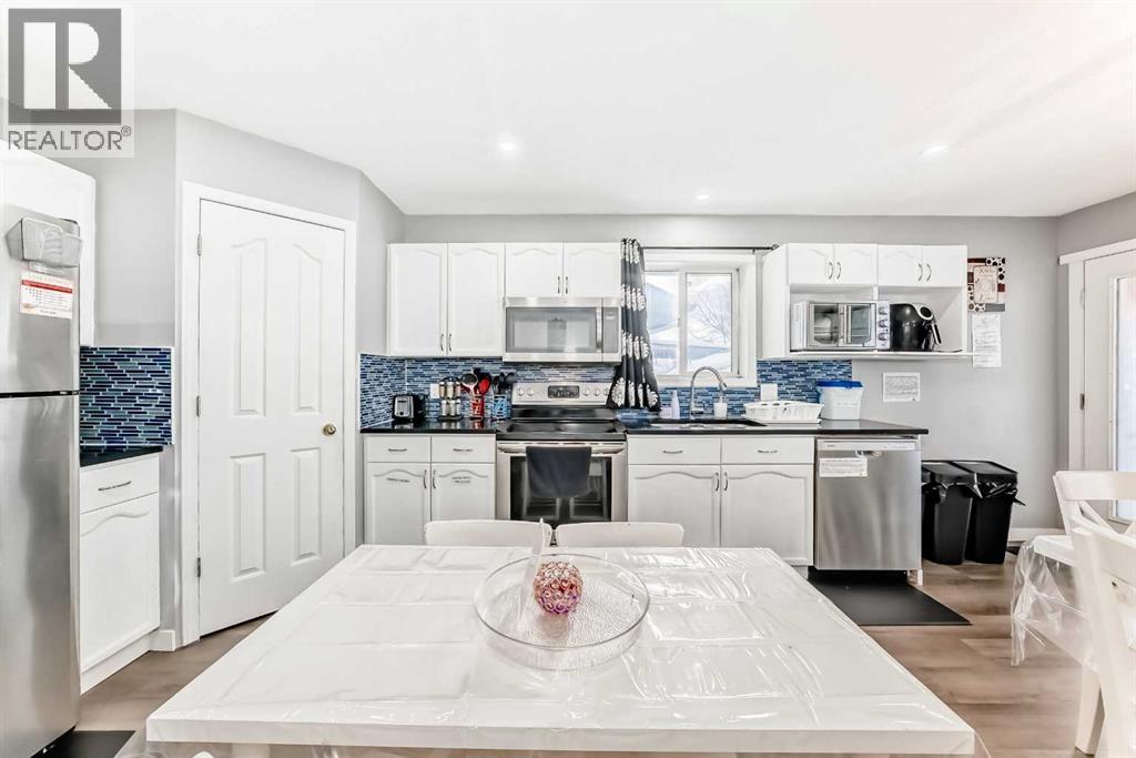 240 Applewood Drive SE