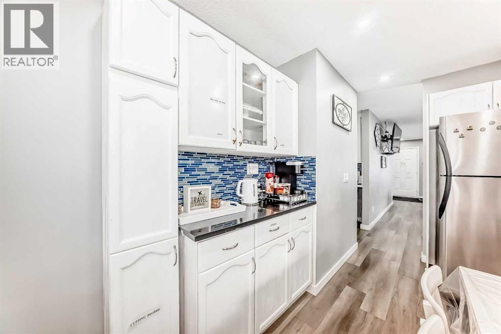 240 Applewood Drive SE