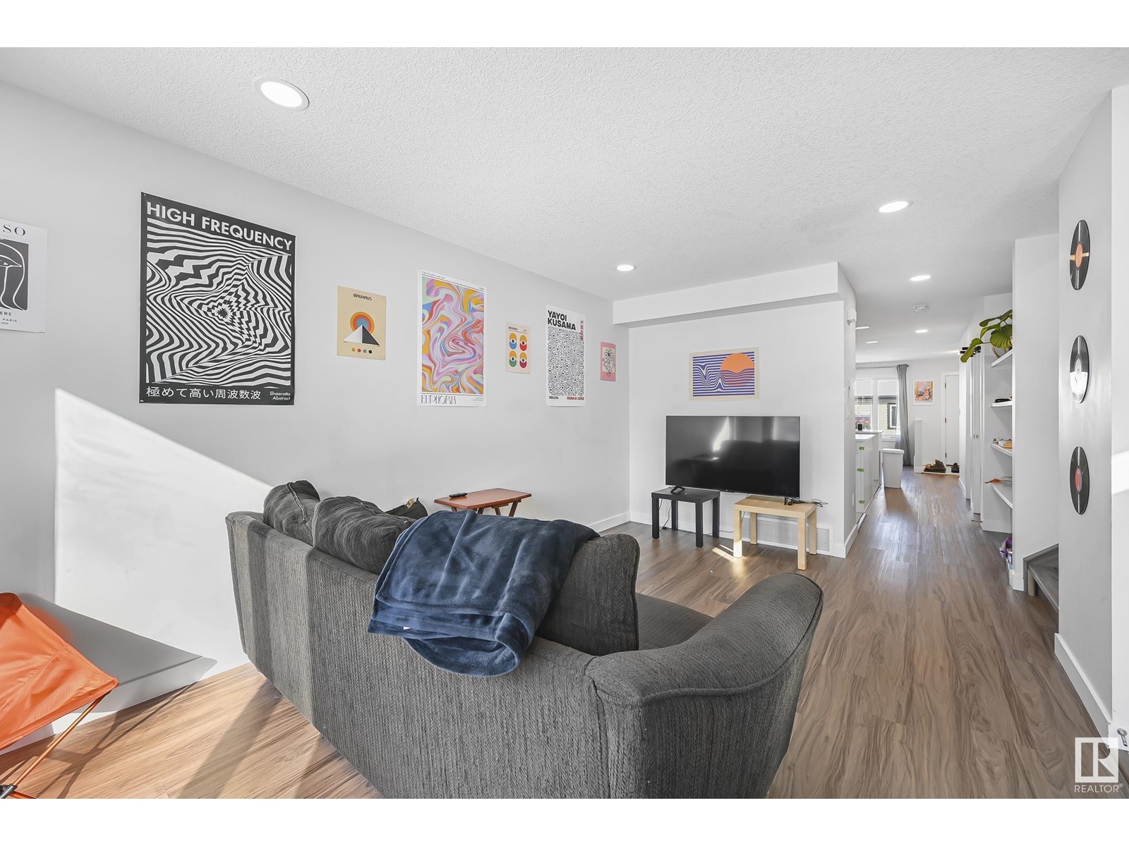 11146 78 AV NW