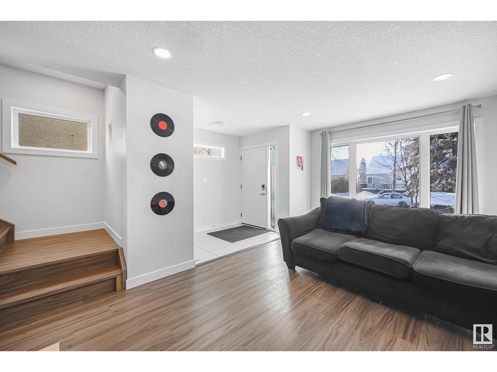 11146 78 AV NW