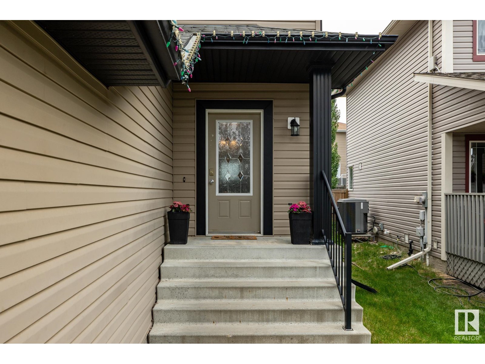 217 FOXTAIL WY
