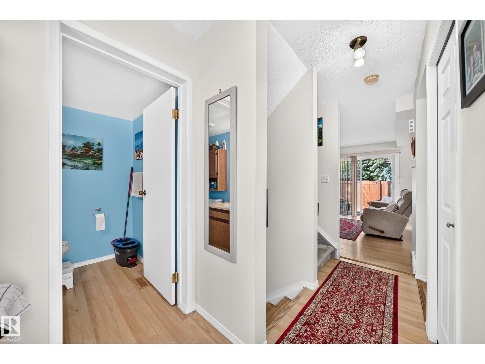 678 LAKEWOOD RD N NW