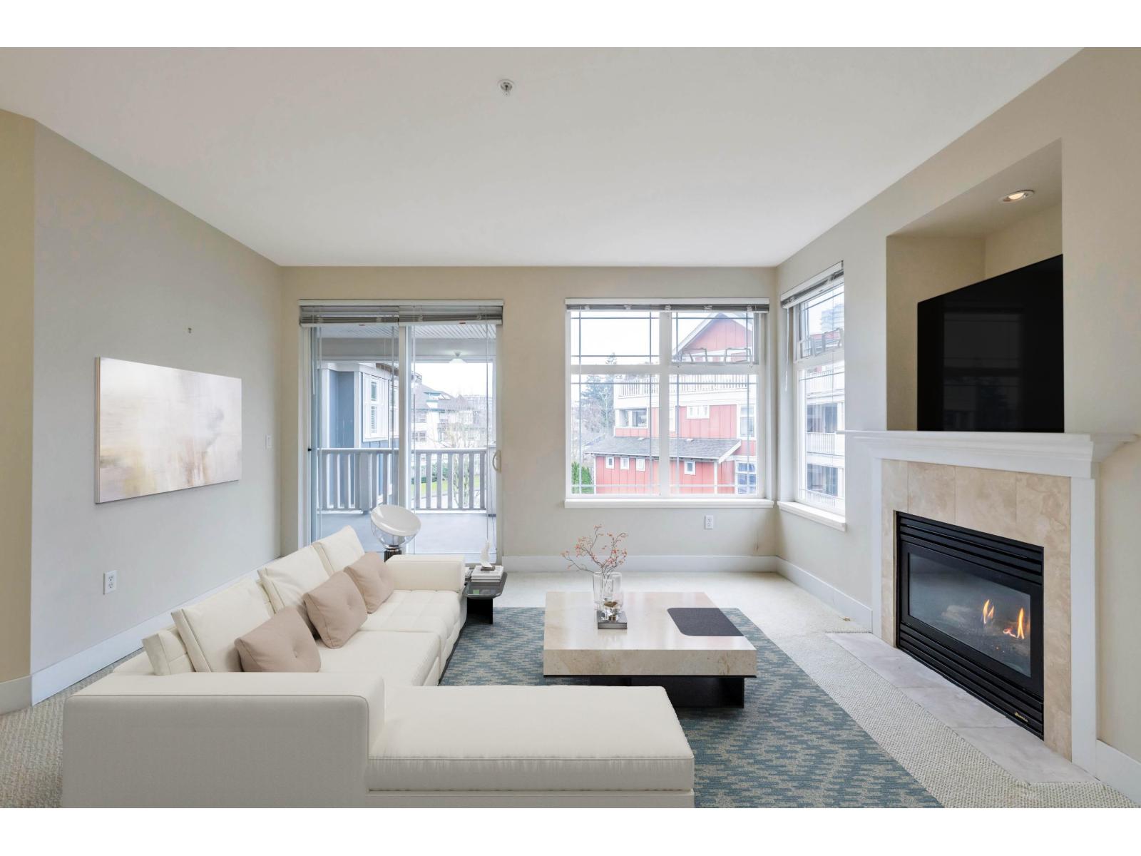 304 15392 16A AVENUE