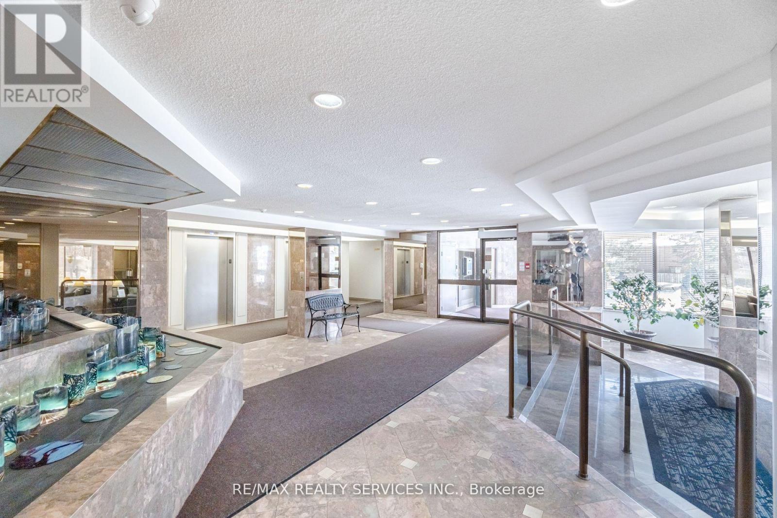 411 - 20 CHERRYTREE DRIVE