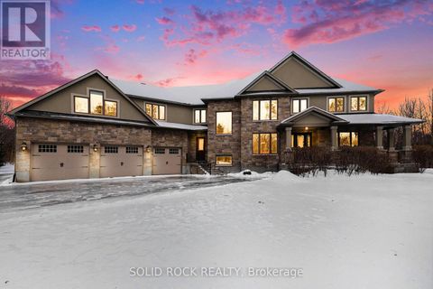 130 IRONSTONE COURT Ottawa ON K2S0L4