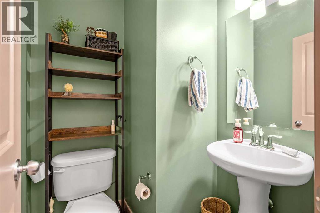 77 Elgin Meadows Manor SE