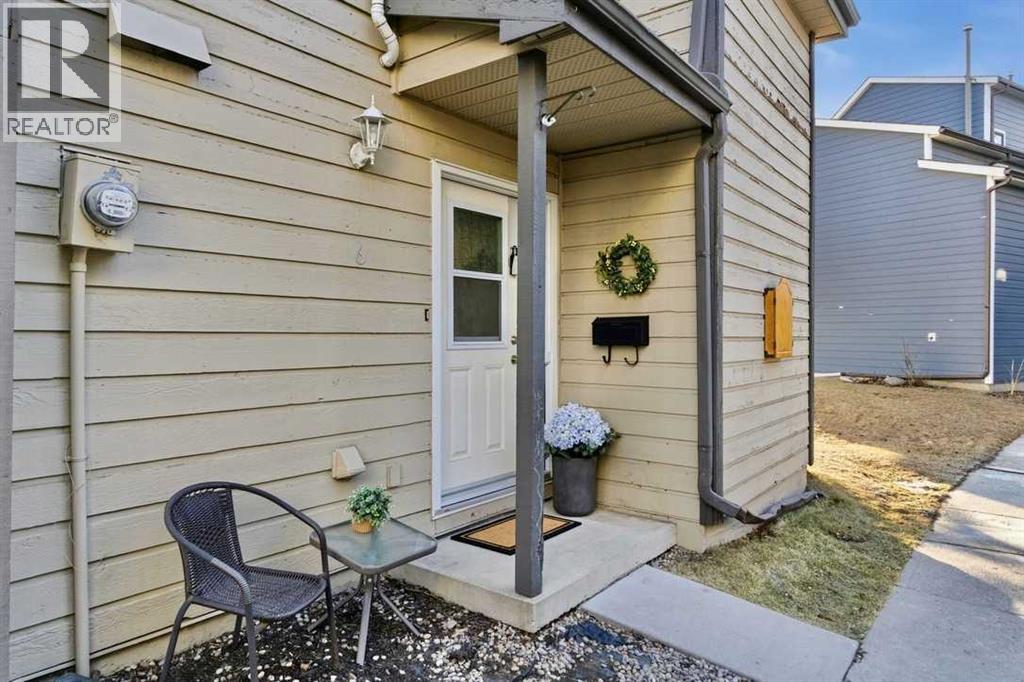 6, 99 Grier Place NE