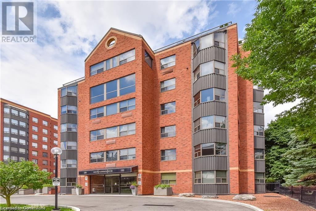 20 ELLEN Street E Unit# 401