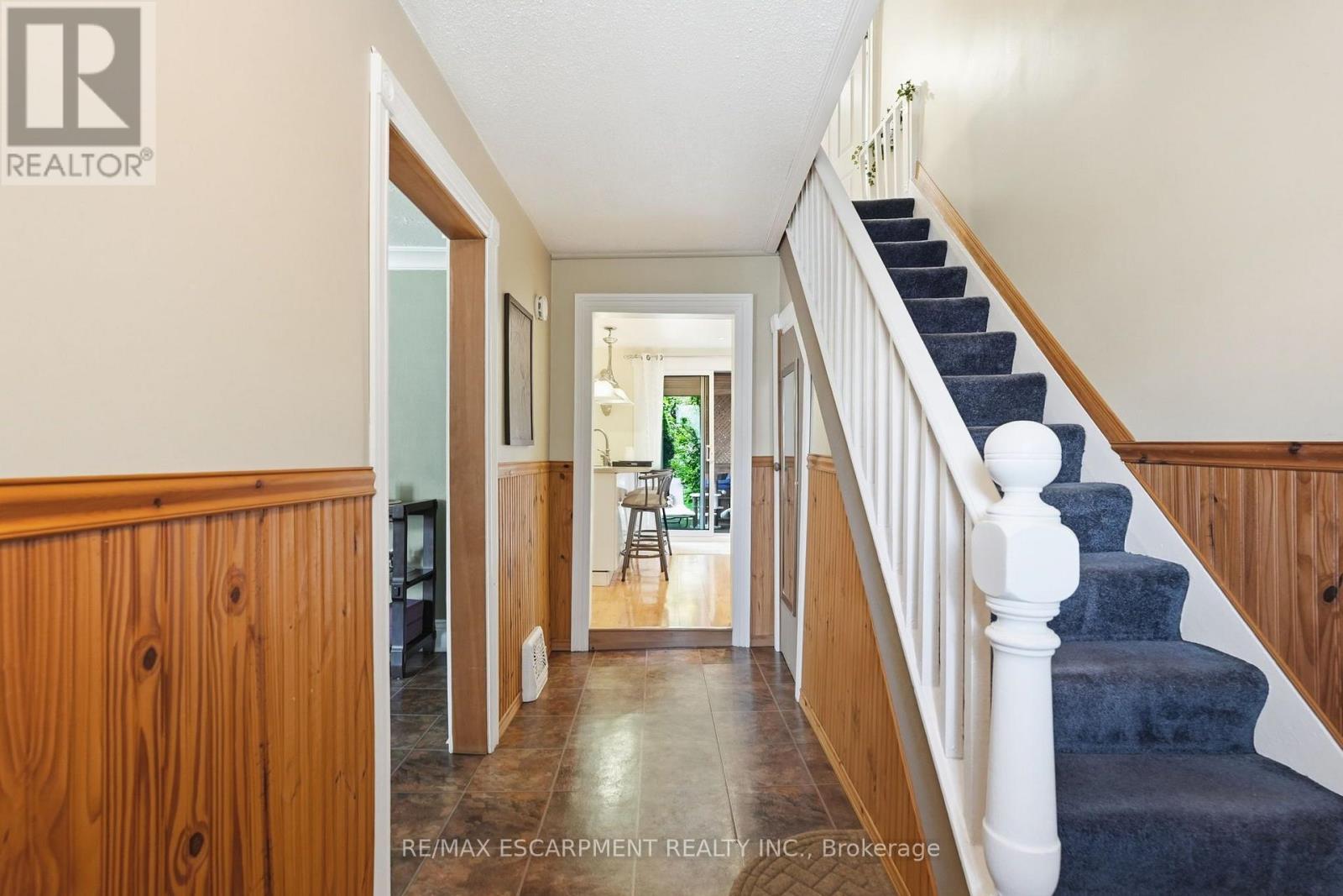 18 PROVINCE STREET N