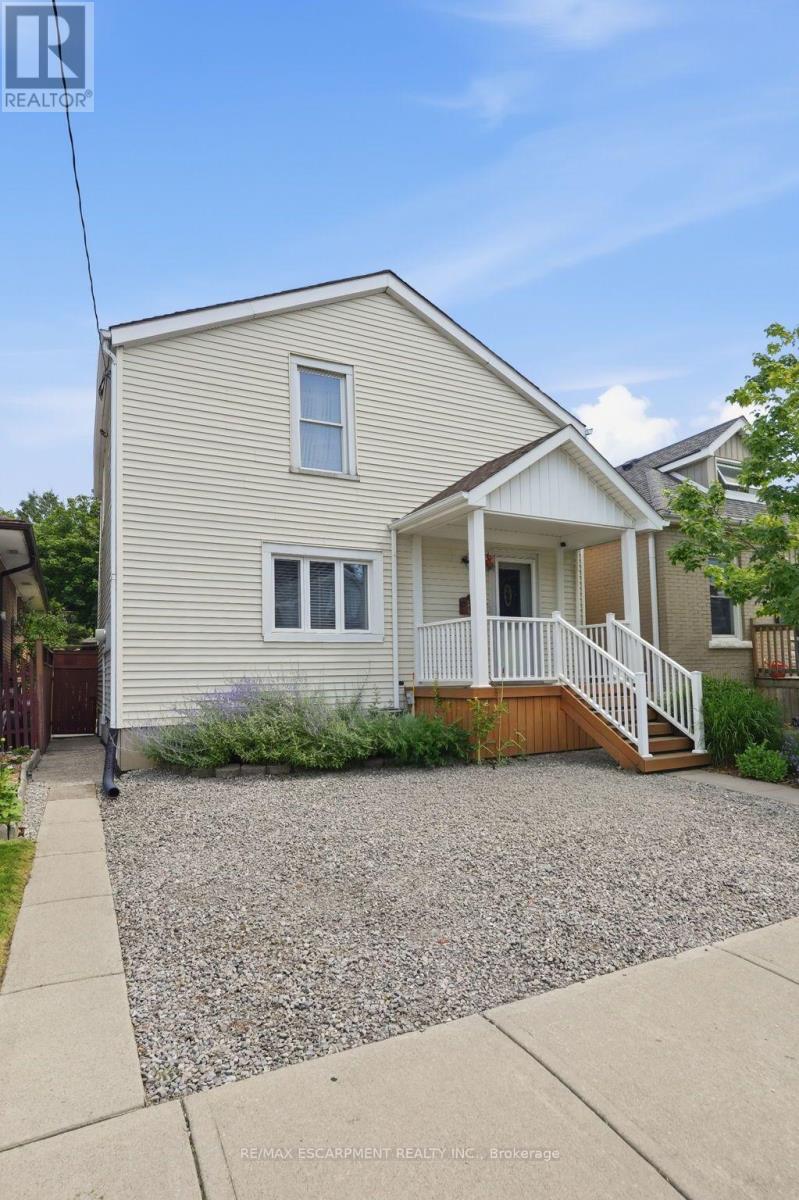 18 PROVINCE STREET N