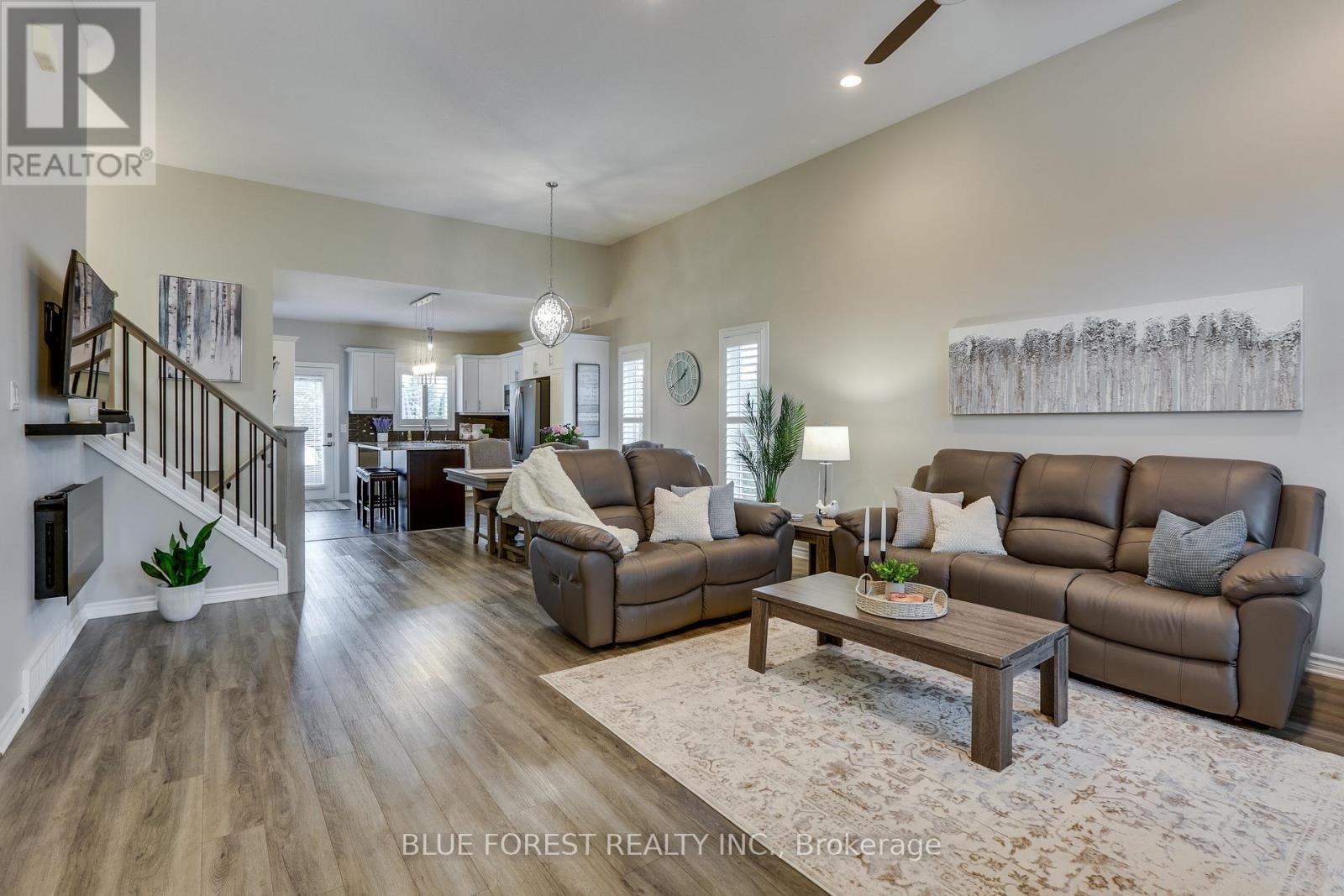 179 FOREST GROVE CRESCENT